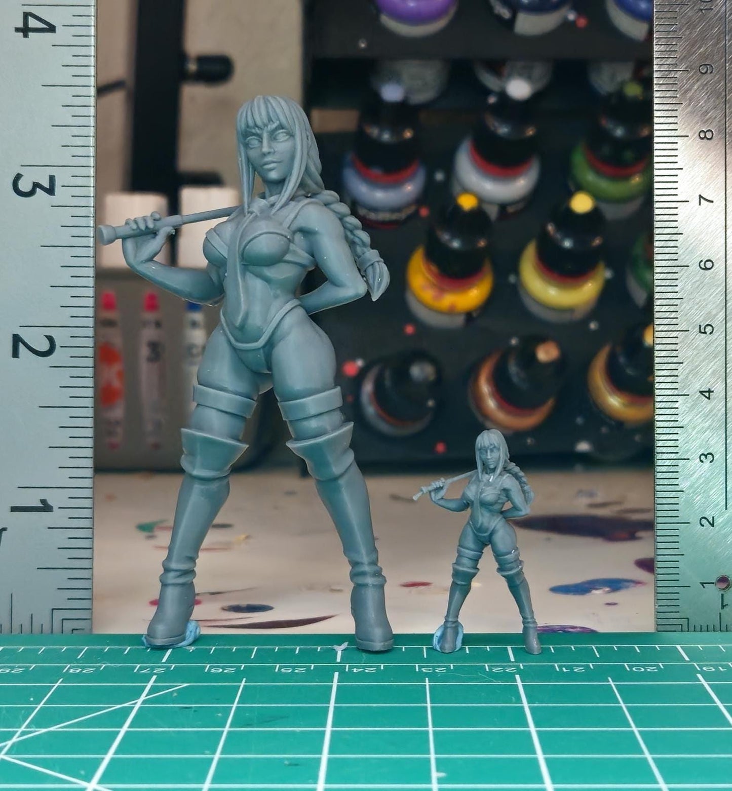 Dominatrix Mistress Bae Victis Figurine - by Vae Victis Miniatures
