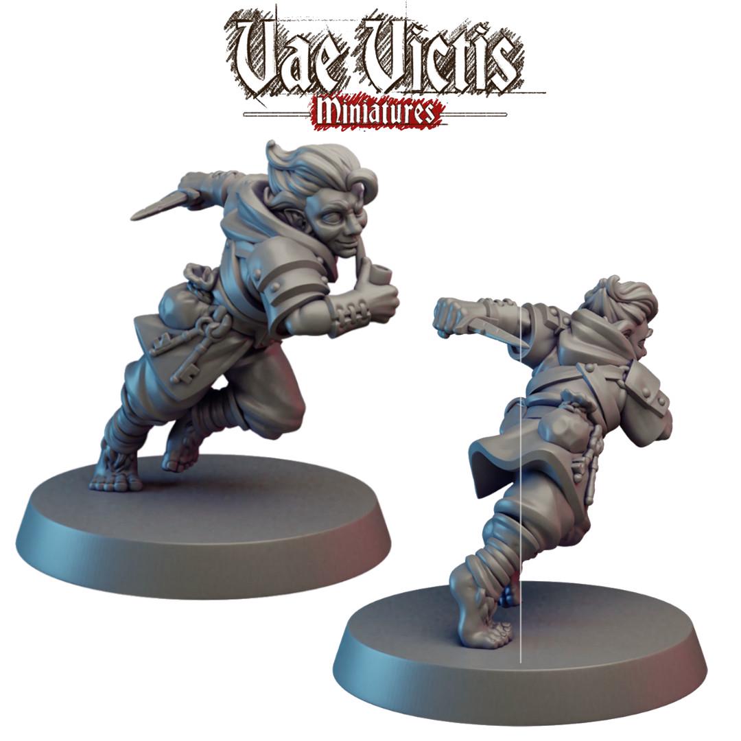 Halfling Rogue Miniature - by Vae Victis Miniatures