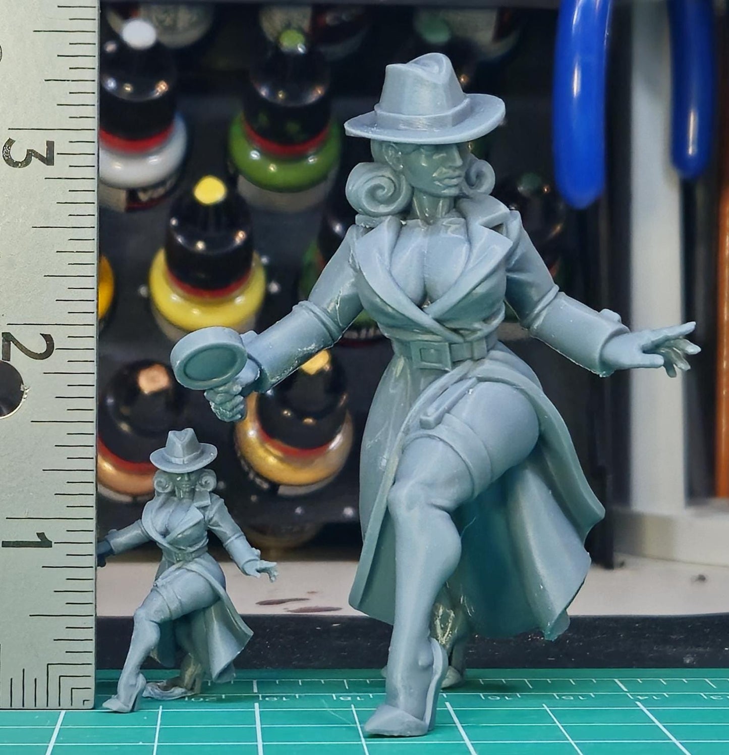 Detective Bae Victis Figurine - by Vae Victis Miniatures